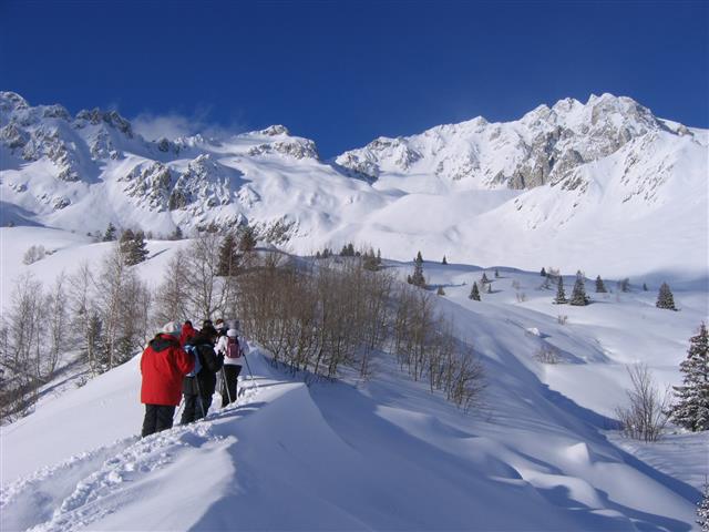 Randonnées raquettes journée Saint François Longchamp avec Rando Evasion